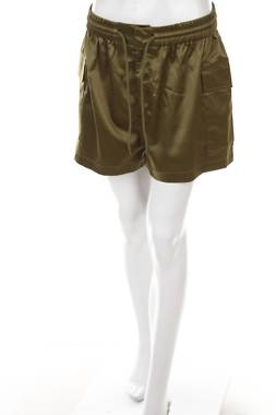 Дамски къс панталон Boohoo1