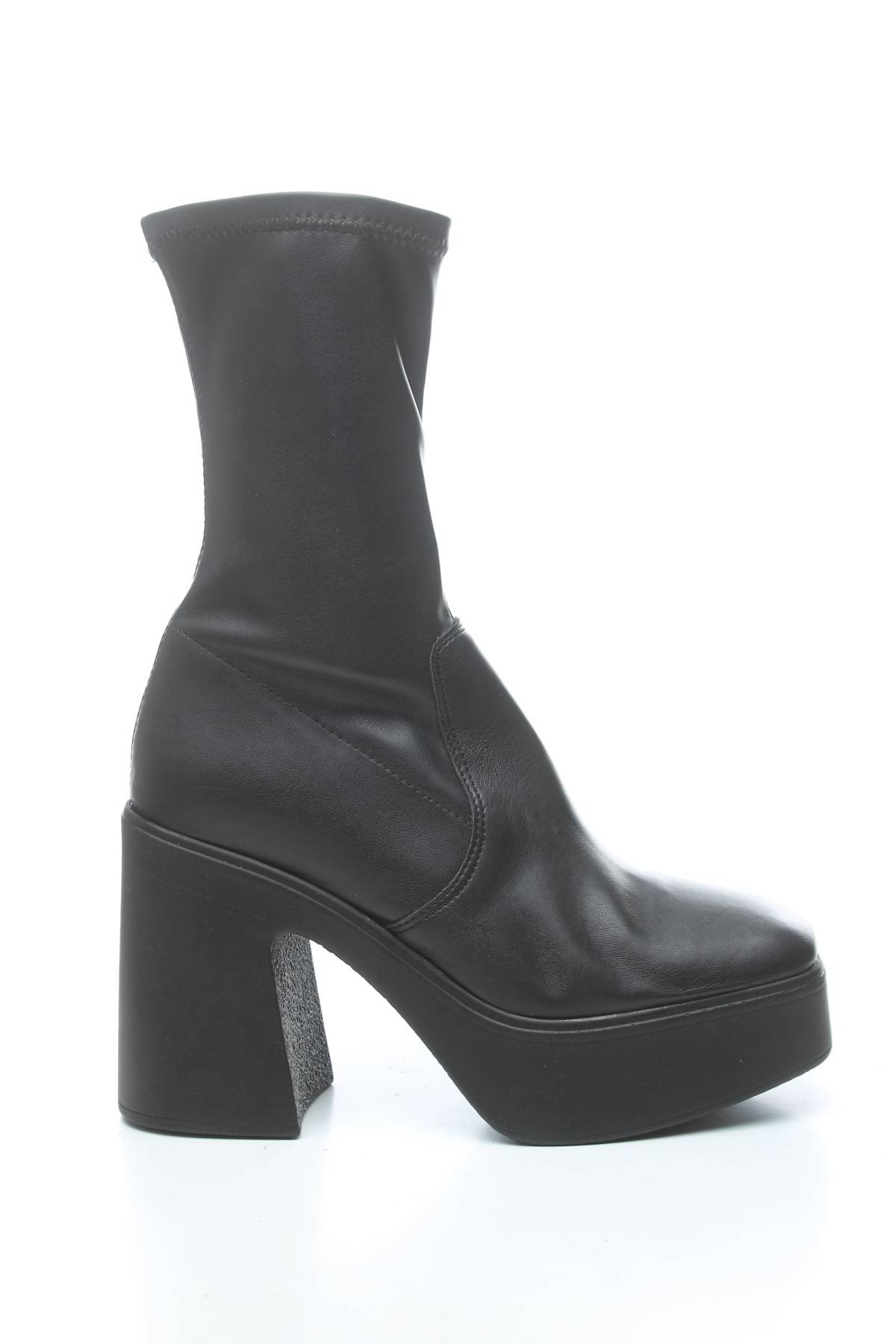 Γυναικεία μποτάκια Steve Madden1