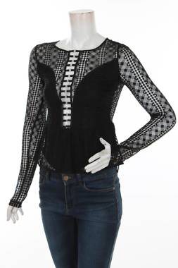 Дамско боди Guess1