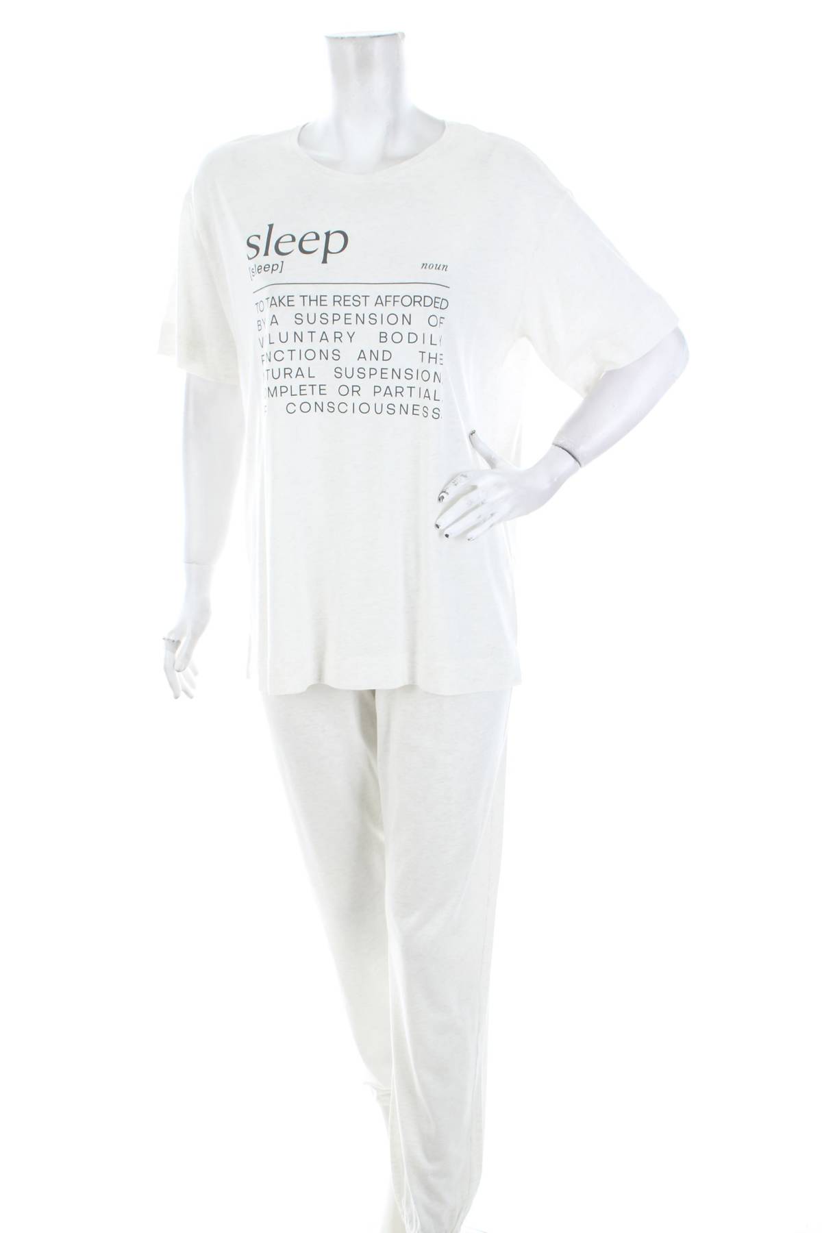 Дамска пижама Triumph1