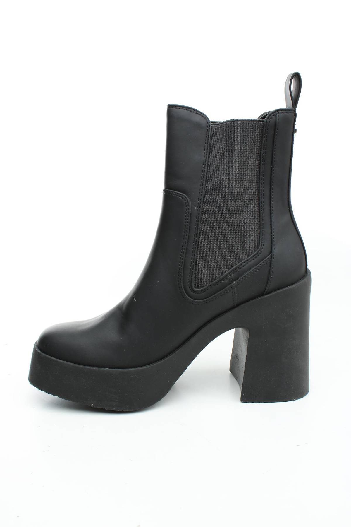 Γυναικεία μποτάκια Steve Madden2