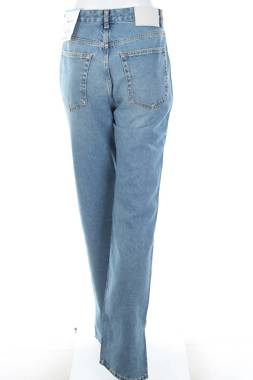 Γυναικεία τζιν Pull&Bear2