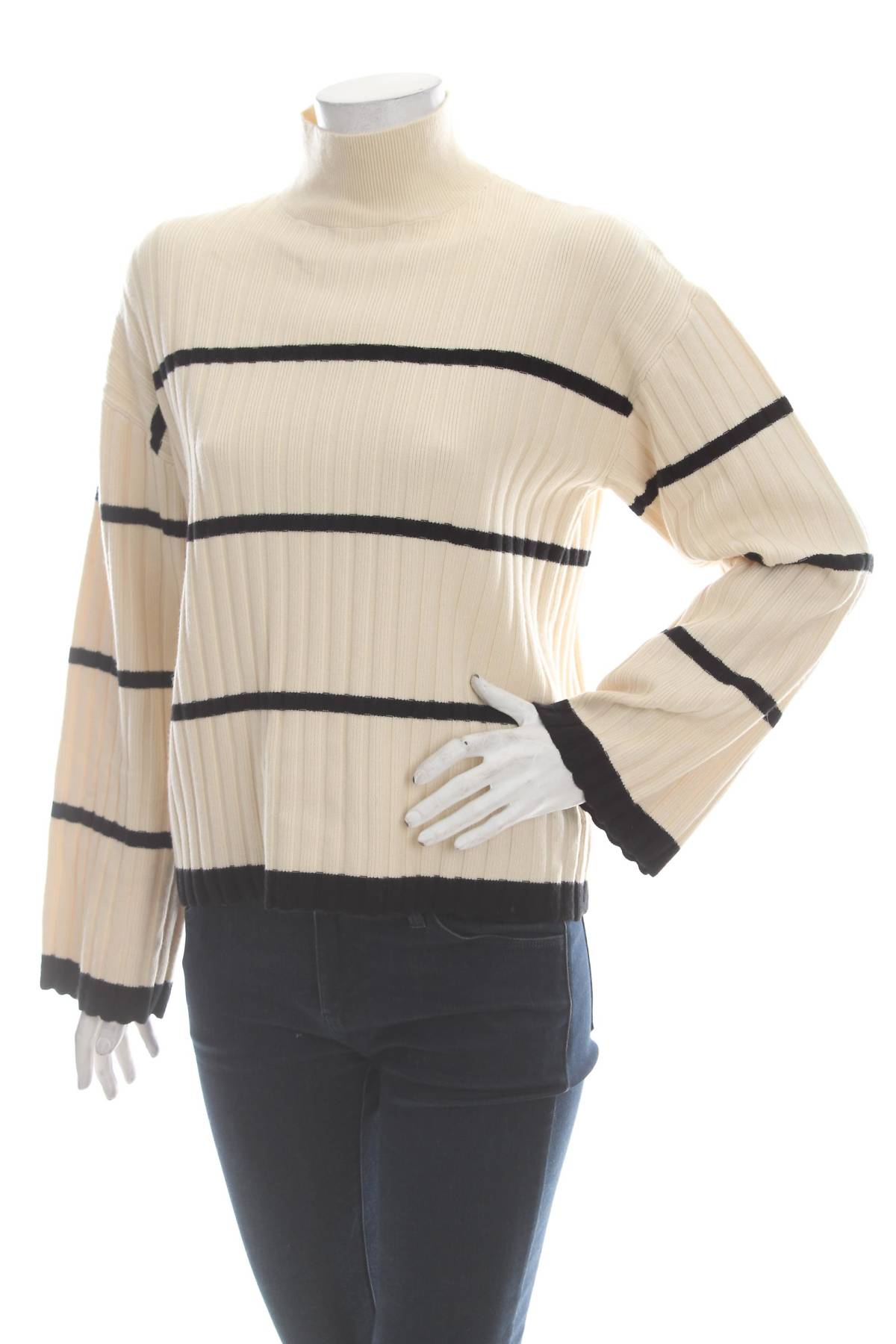 Дамско поло Pieces1