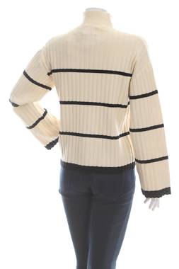 Дамско поло Pieces2