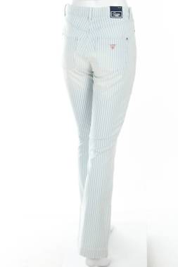 Дамски панталон Guess2