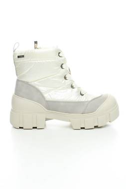 Дамски боти Caprice1