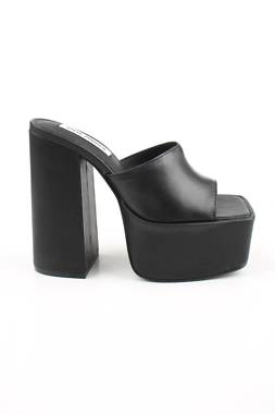 Πέδιλα Steve Madden1 - Contourshop.gr Πέδιλα Steve Madden1