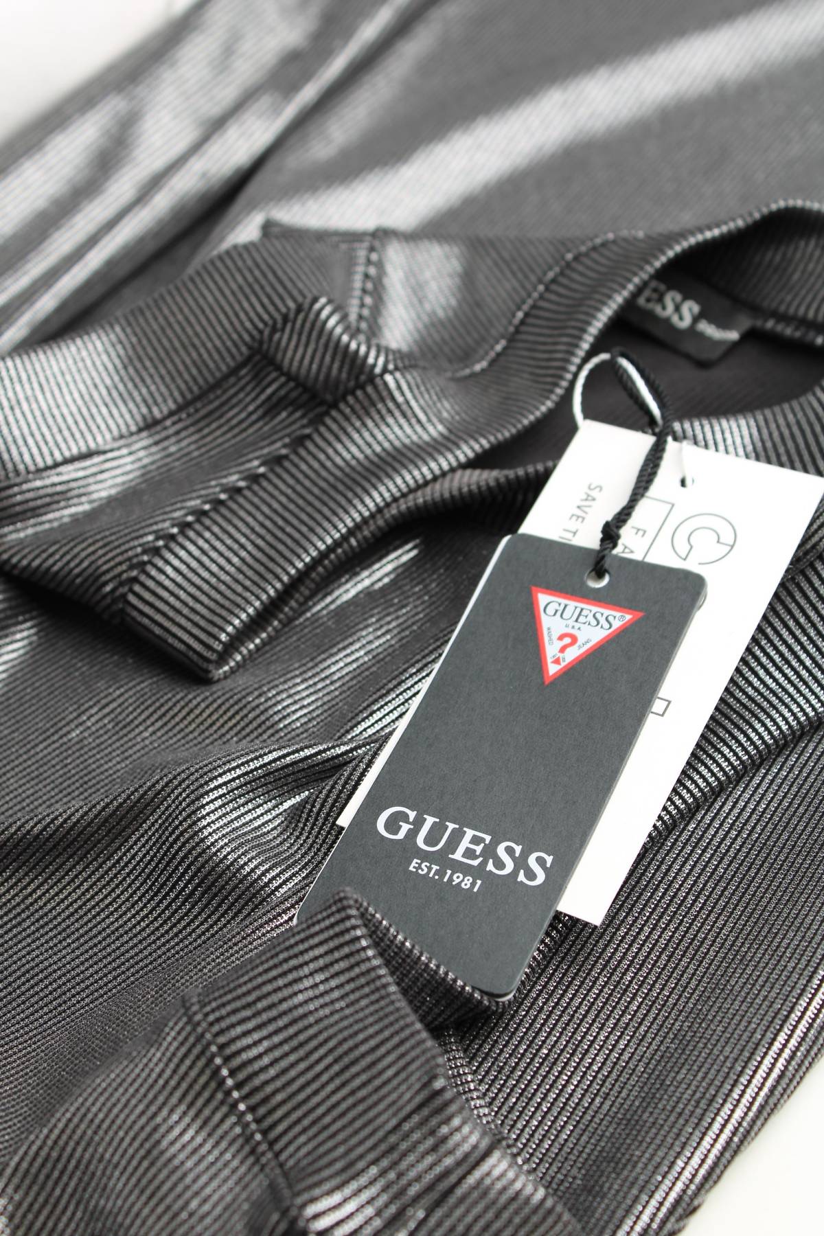 Рокля Guess3