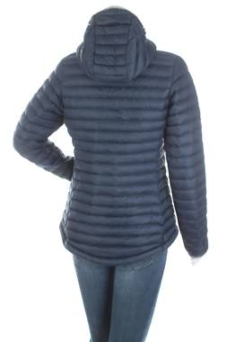 Преходно яке Helly Hansen2