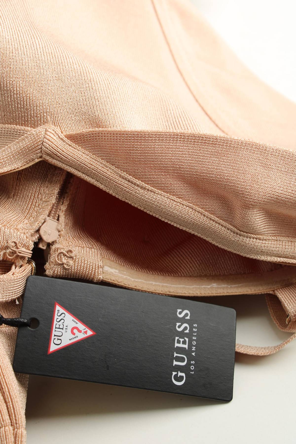 Φορέματα Guess3