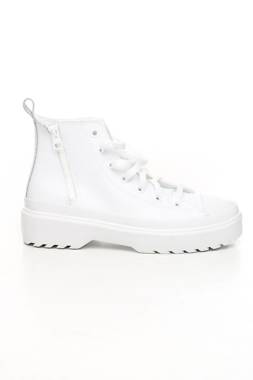 Кецове Converse x Chuck Taylor1