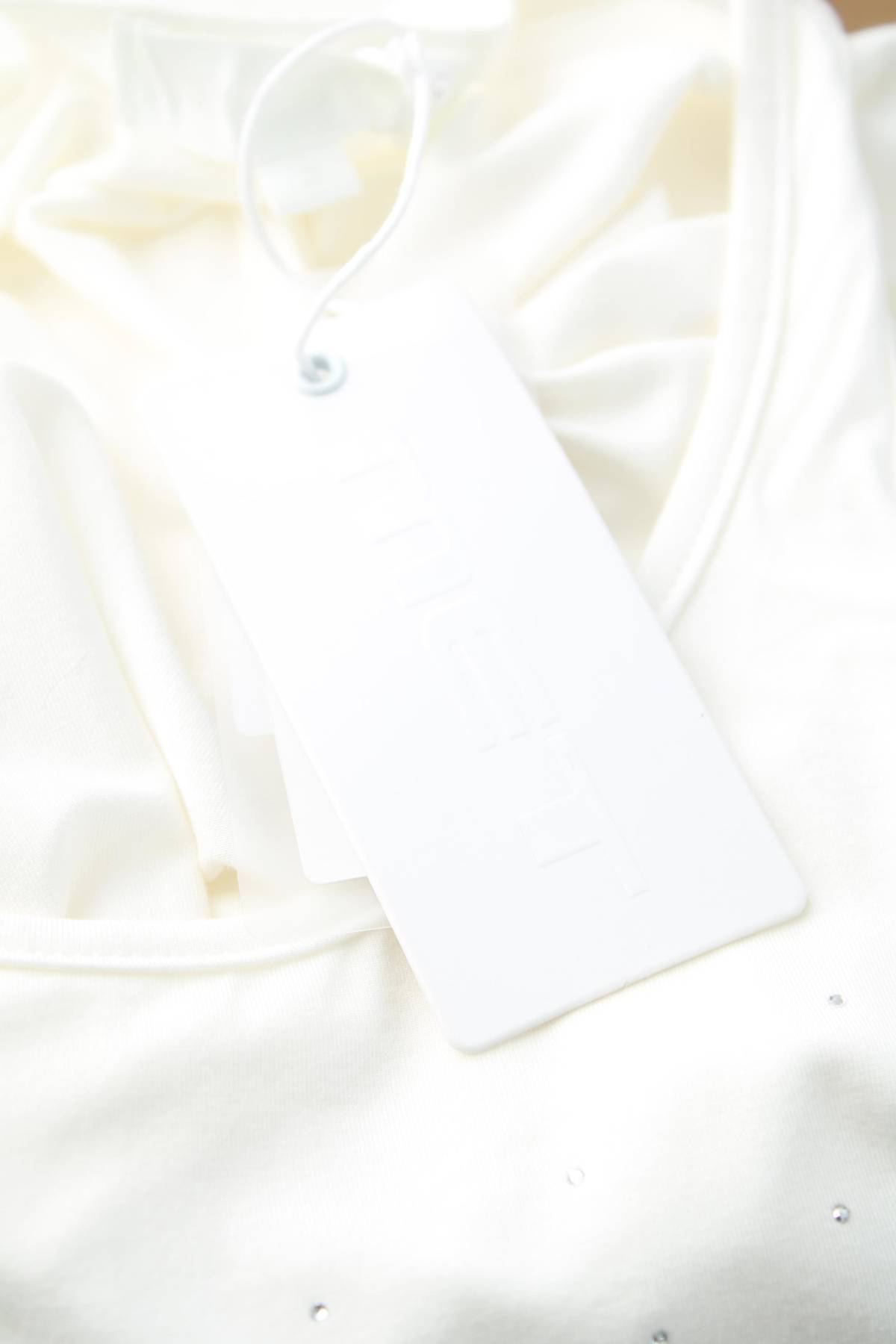 Γυναικείο αμάνικο Met3