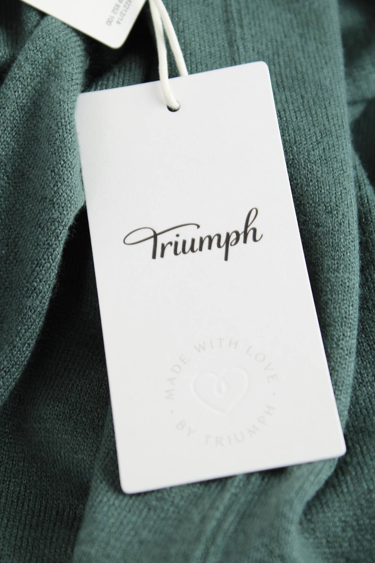 Домашно облекло Triumph3