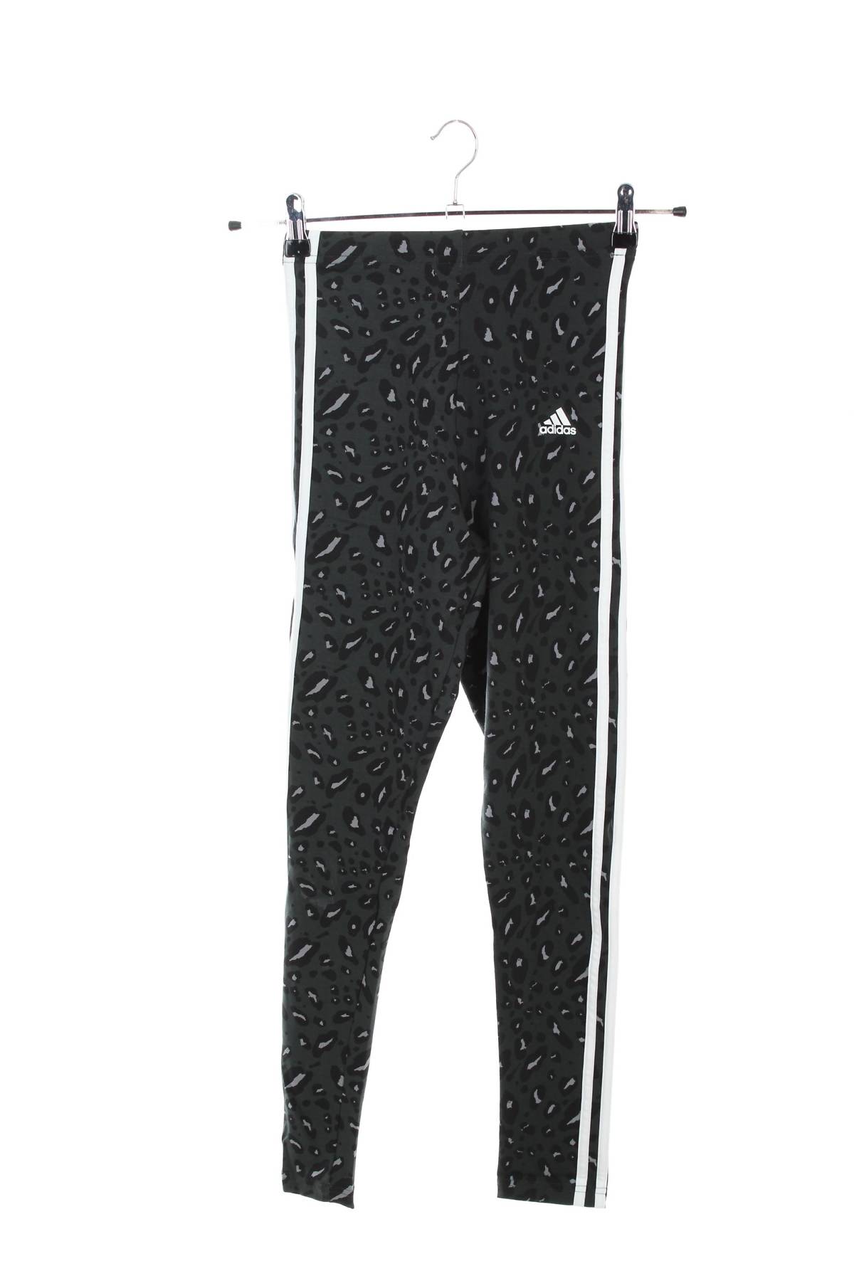 Дамски спортен клин Adidas1