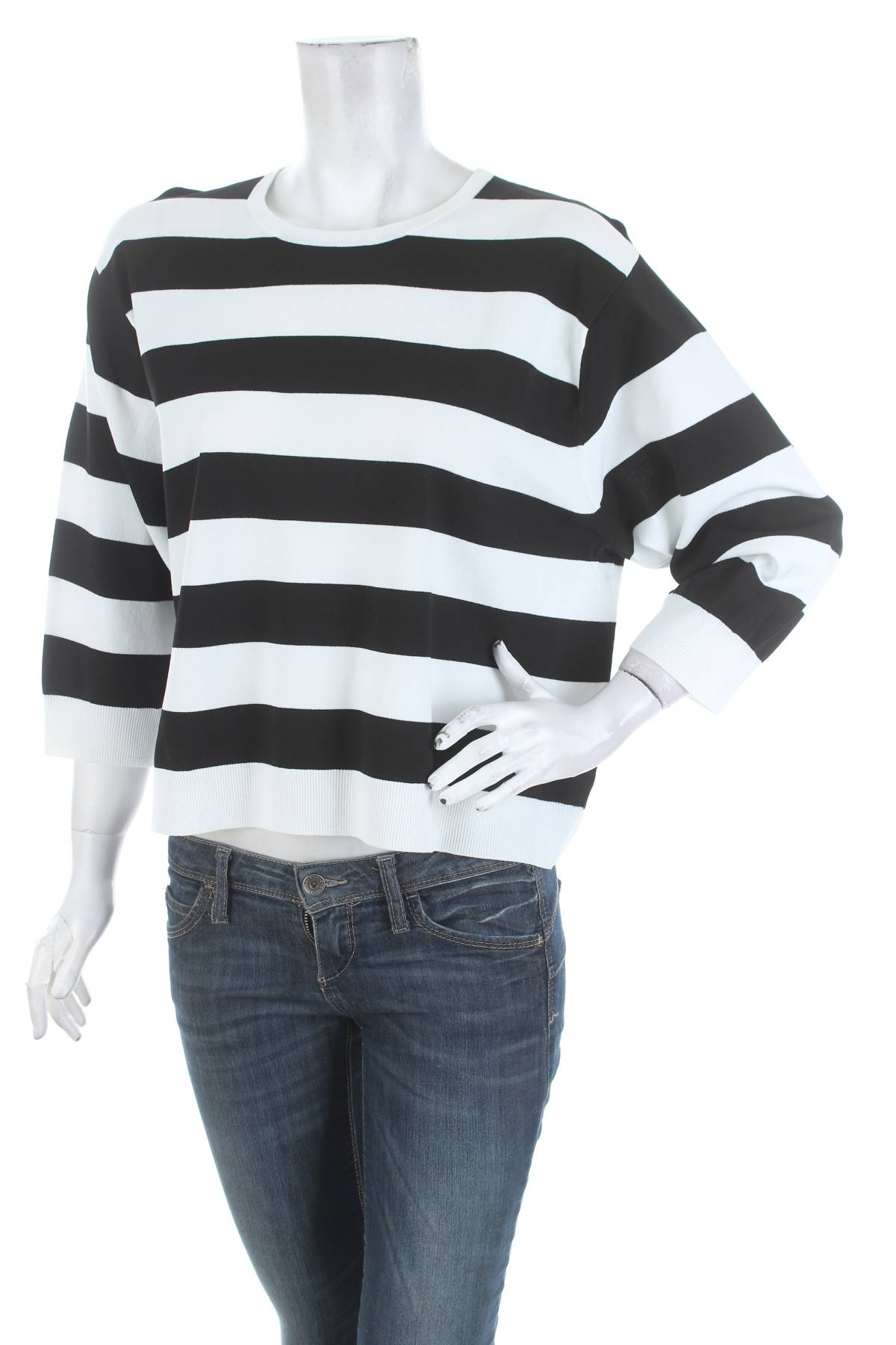 Дамски пуловер DKNY1