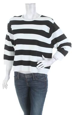 Дамски пуловер DKNY1