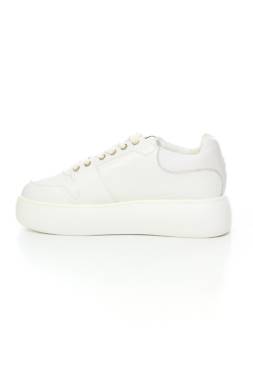 Дамски обувки Pollini2