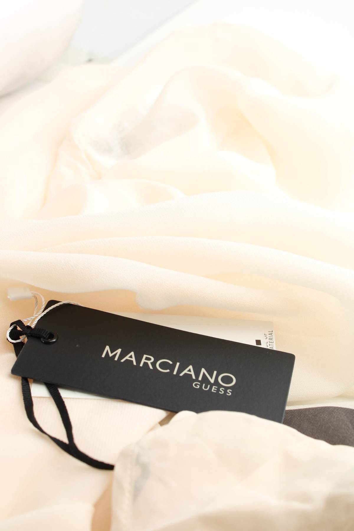 Φορέματα Guess By Marciano3