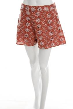 Дамски къс панталон Boohoo1