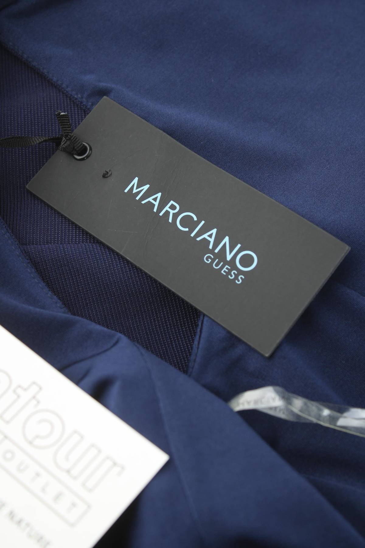 Γυναικείο αμάνικο Guess By Marciano3