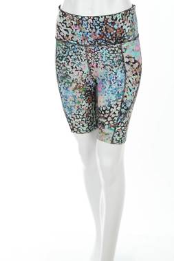 Дамски спортен клин Reebok1