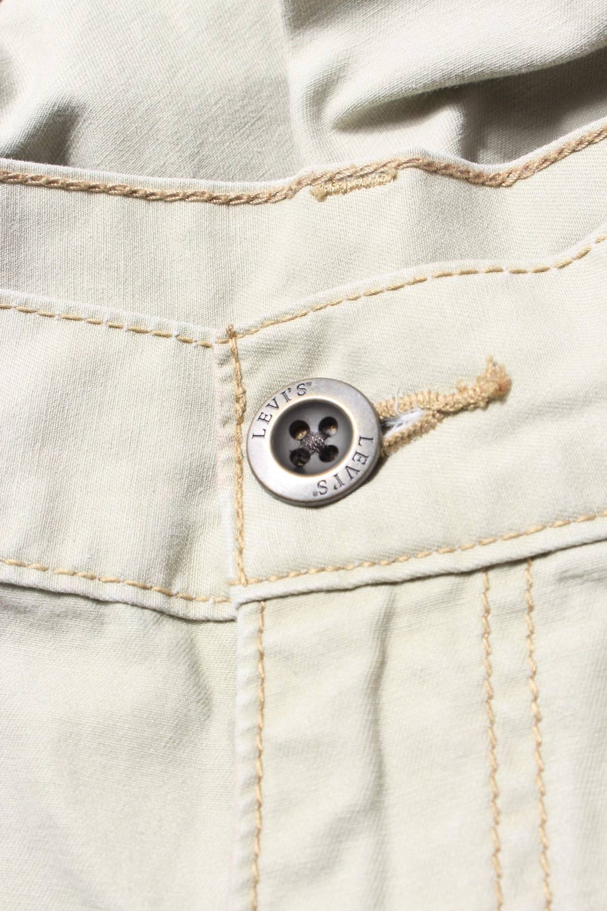 Мъжки къс панталон Levi's3 - Contour.bg Мъжки къс панталон Levi's3