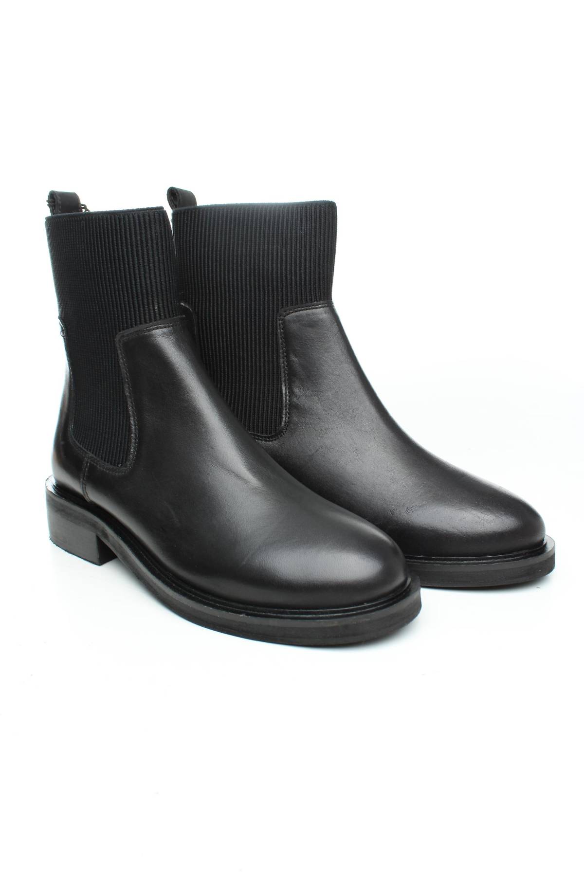 Дамски боти River Island3