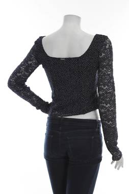 Γυναικεία μπλούζα Guess2 - Contourshop.gr Γυναικεία μπλούζα Guess2