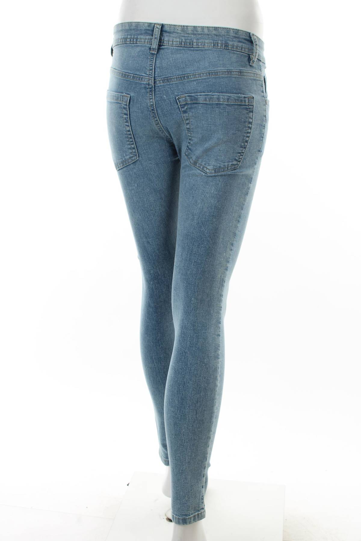 Γυναικεία τζιν Terranova2