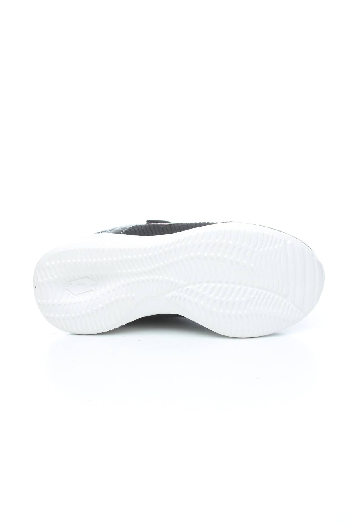 Παιδικά αθλήτικα παπούτσια Lotto4