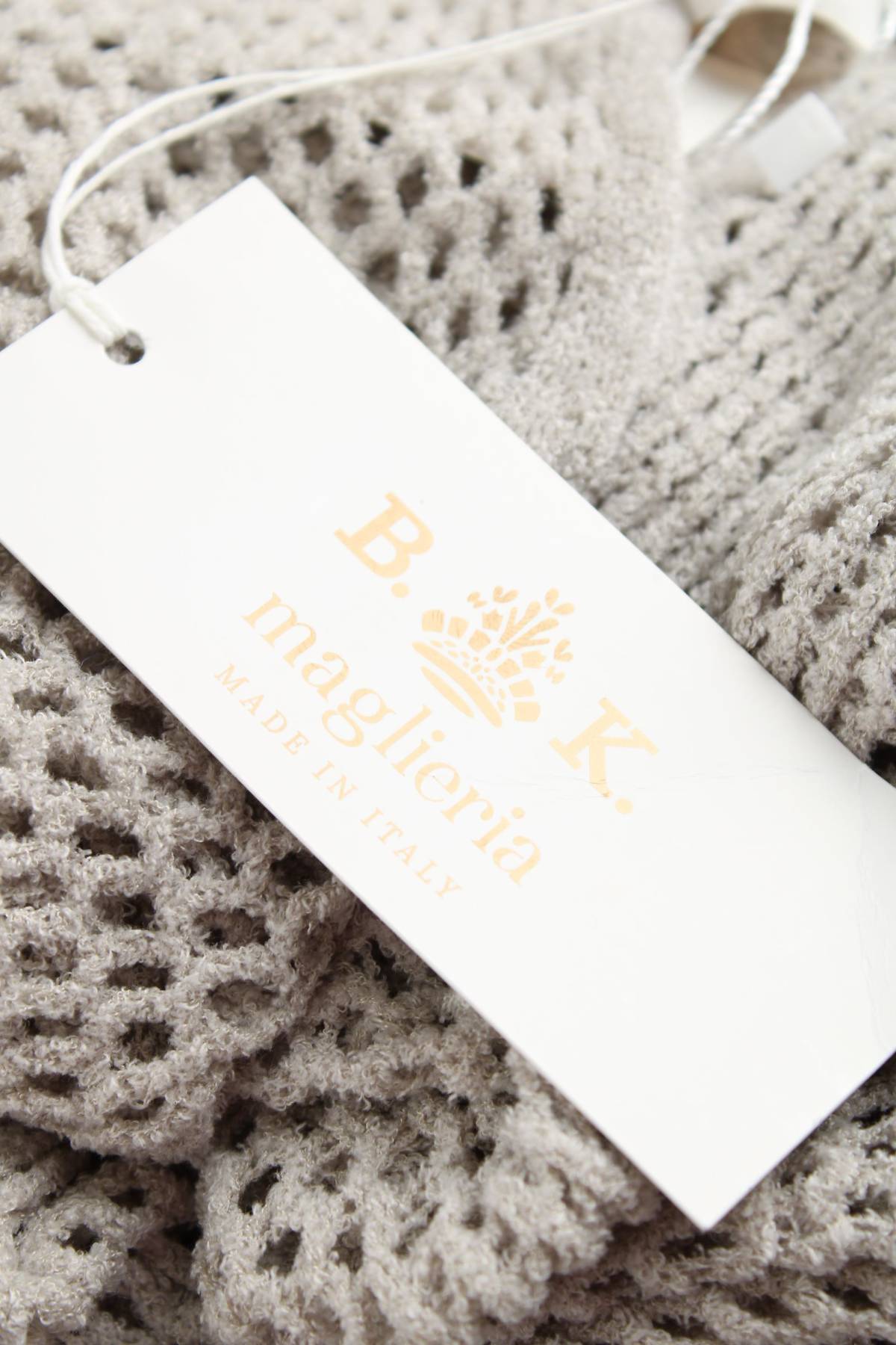 Дамски пуловер B. K.3