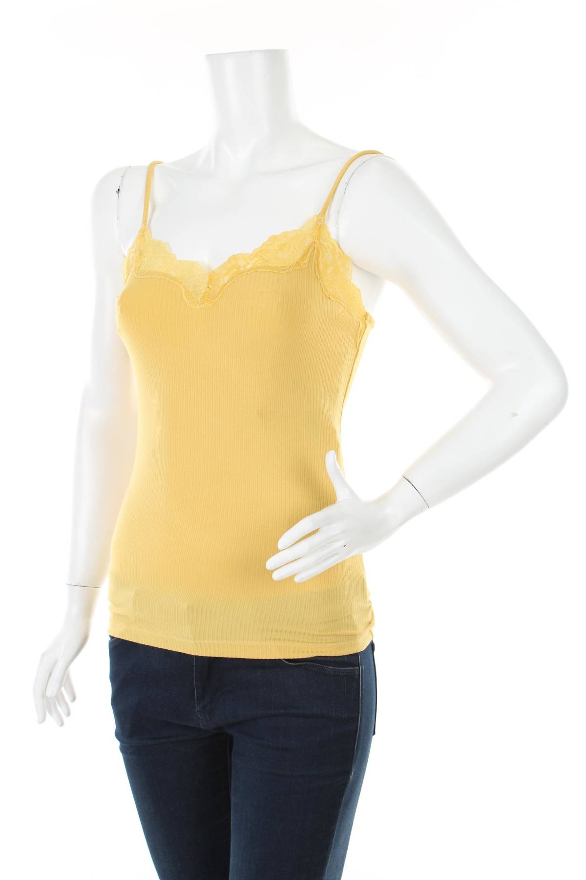 Домашно облекло Triumph1