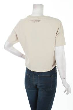 Дамска спортна тениска Viral Vibes2