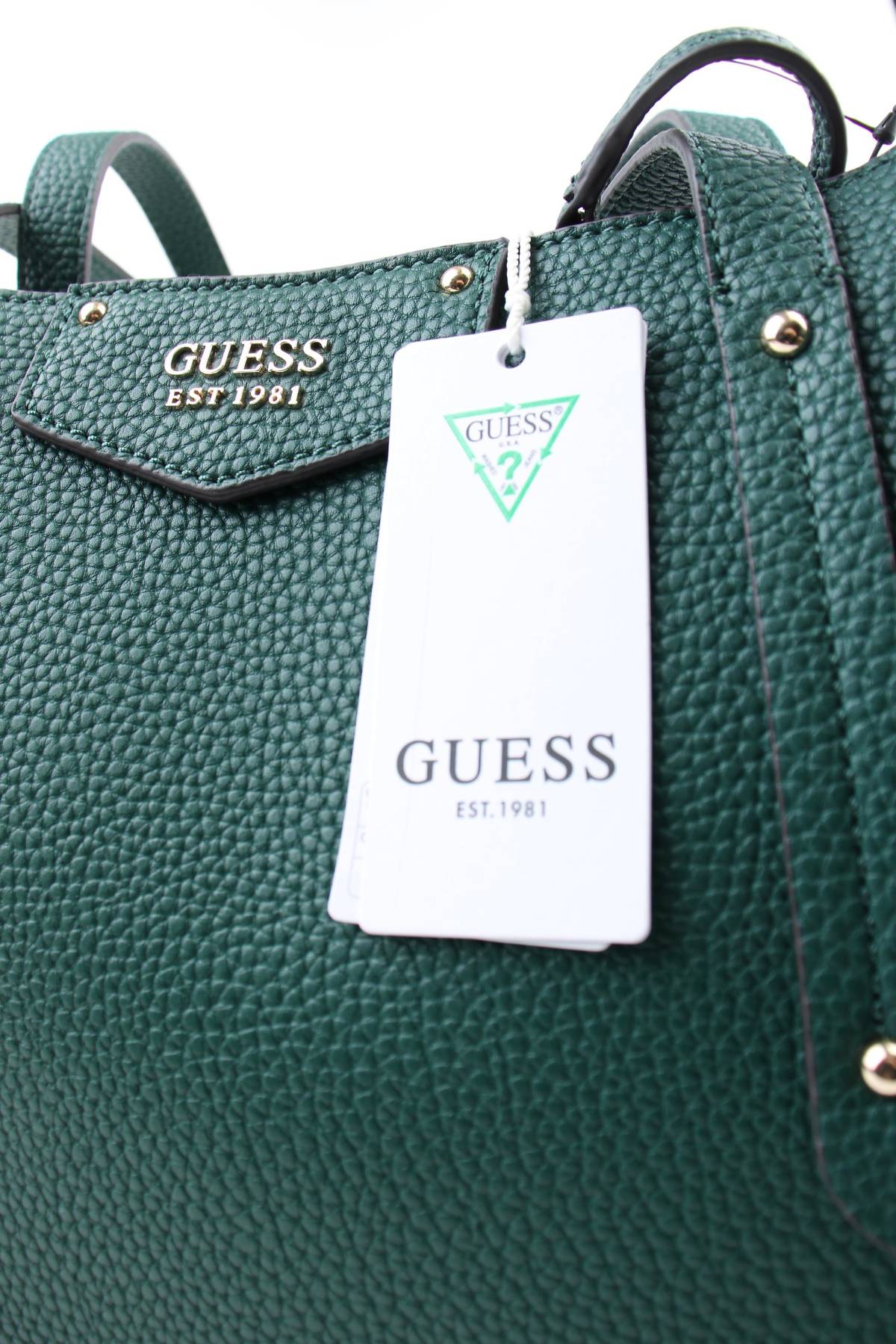 Дамска кожена чанта Guess3