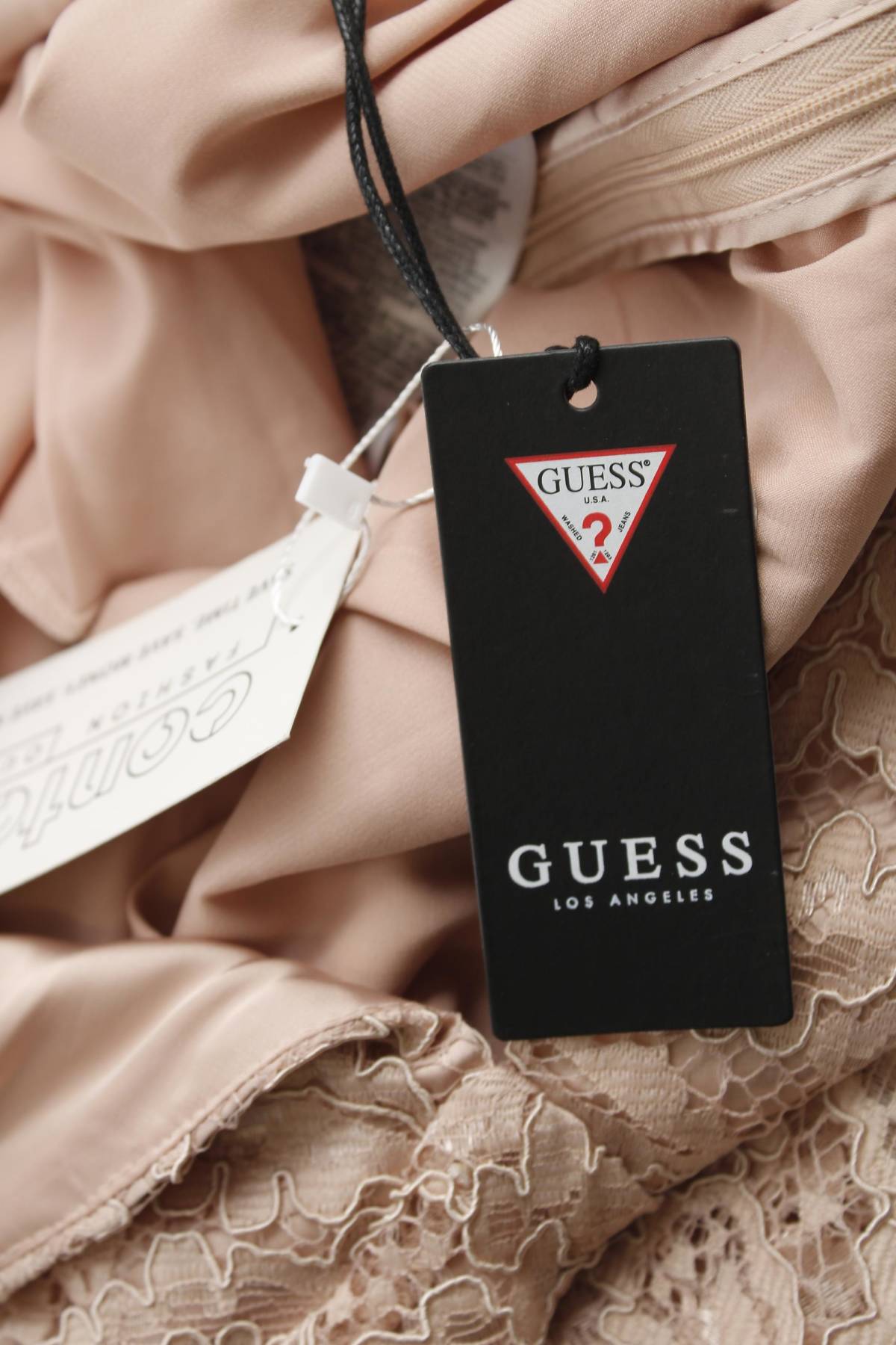 Дамски потник Guess3 - Contour.bg Дамски потник Guess3