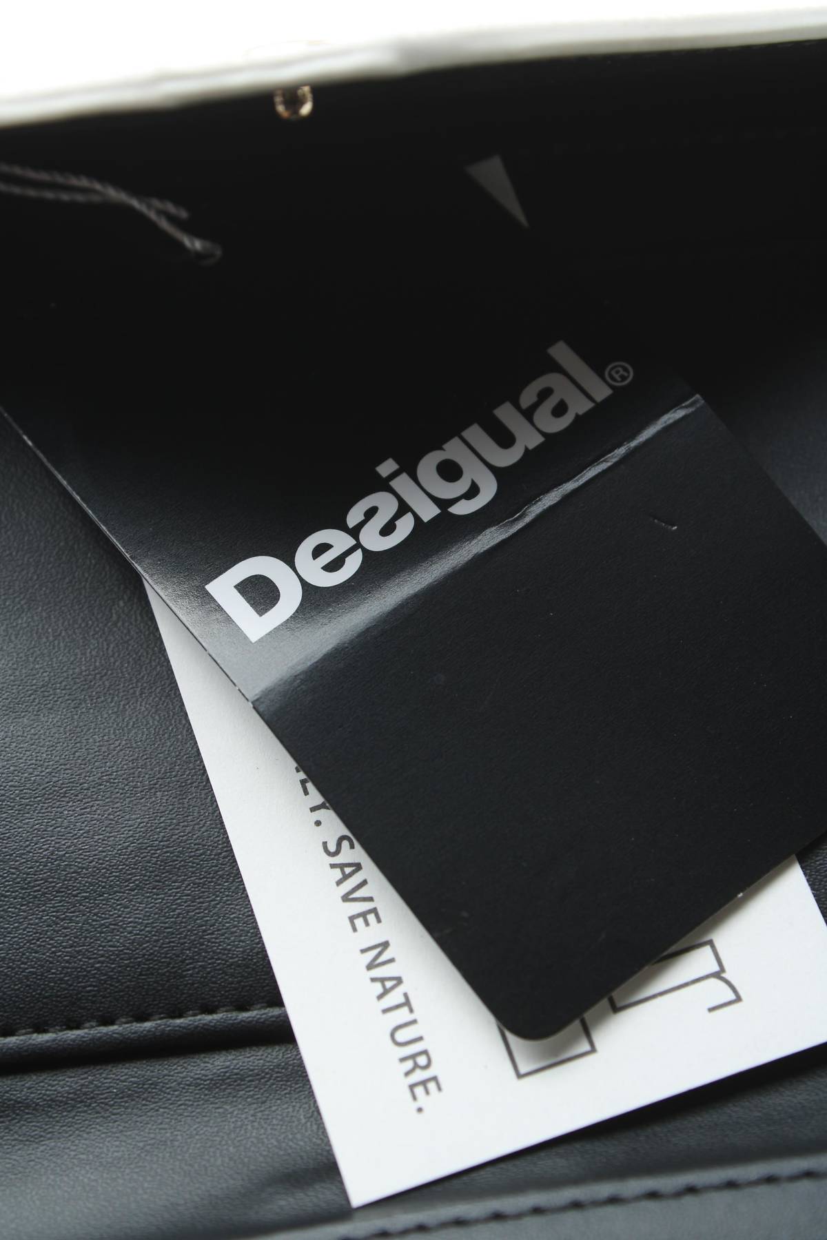 Πορτοφόλι Desigual4 - Contourshop.gr Πορτοφόλι Desigual4