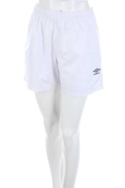 Дамски шорти Umbro1