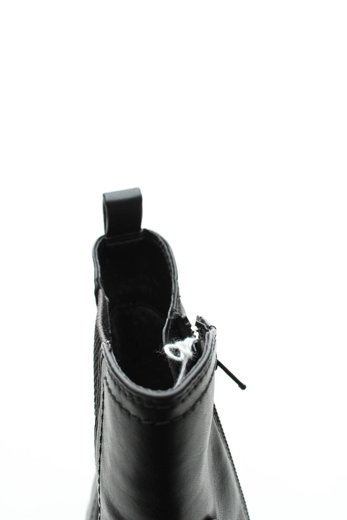 Γυναικεία μποτάκια Jana5