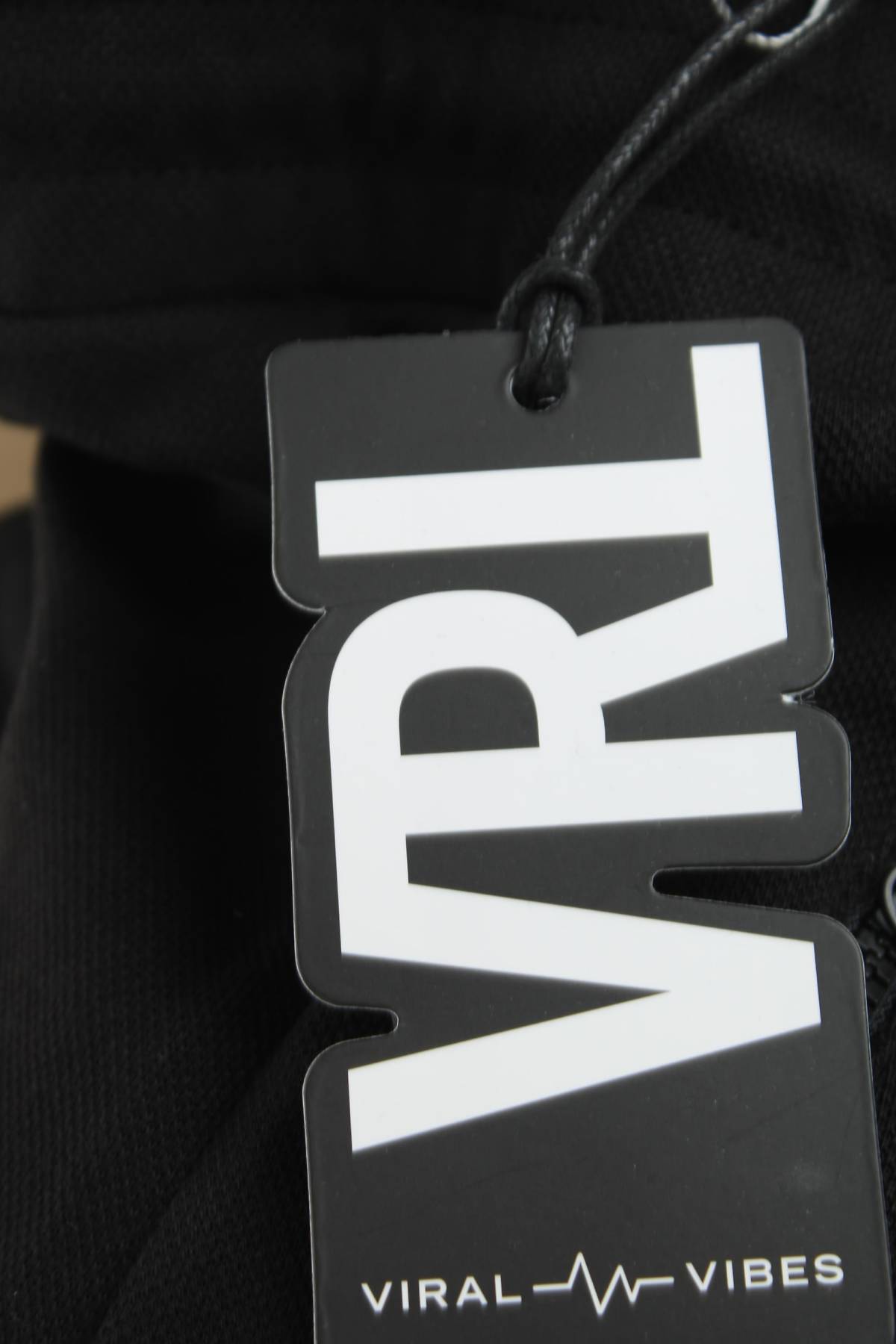 Ανδρικά σορτς Viral Vibes3