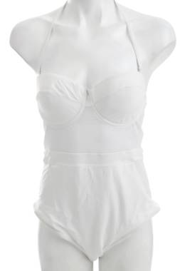 Ολόσωμο μαγιό Pretty Little Thing1