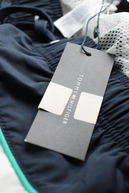 Ανδρικές βερμούδες μαγιό Tommy Hilfiger2 - Contourshop.gr Ανδρικές βερμούδες μαγιό Tommy Hilfiger2
