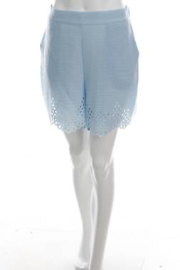 Дамски къс панталон Vero Moda1