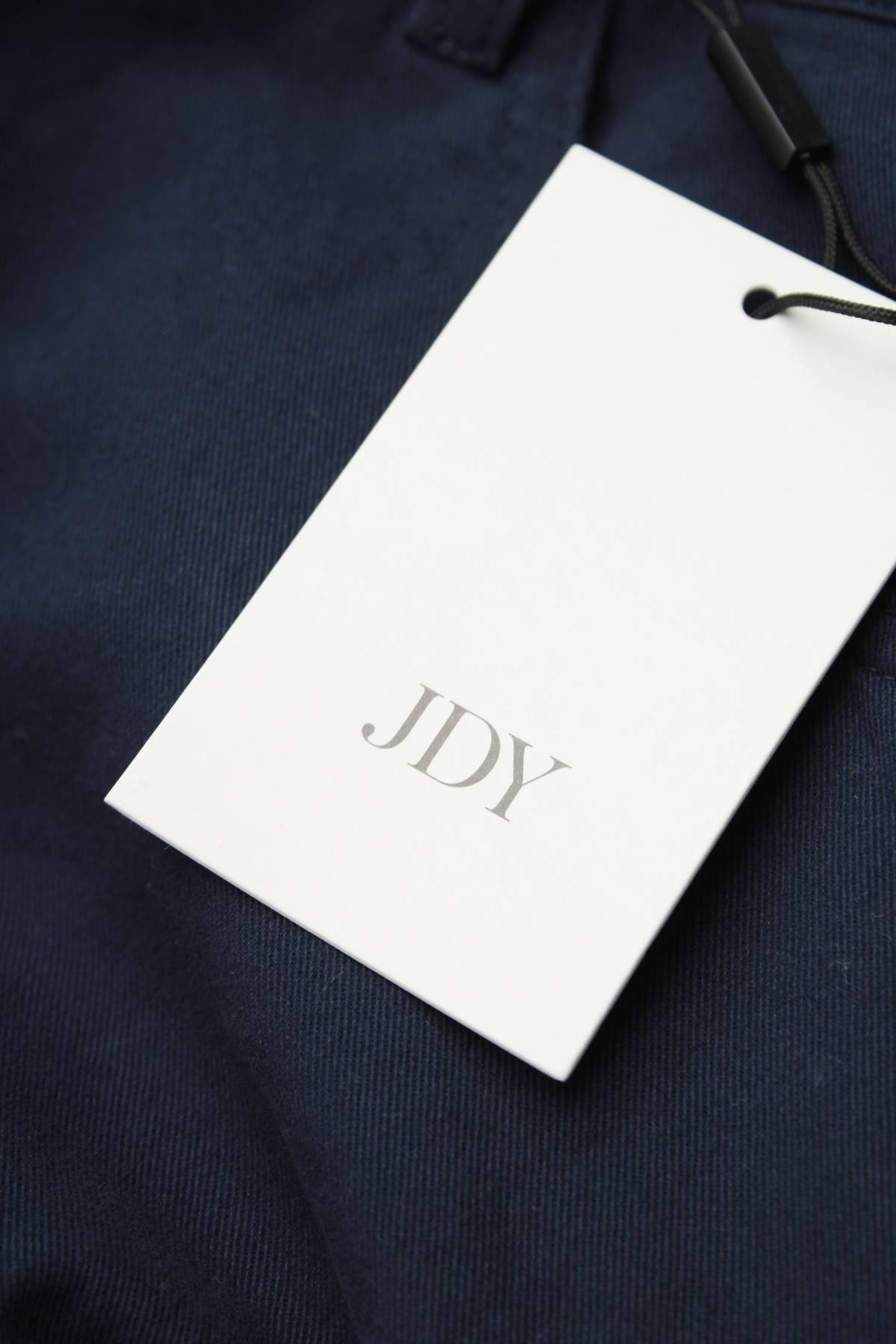 Дамски къс панталон Jdy3