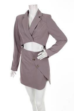 Φορέματα Boohoo1 - Contourshop.gr Φορέματα Boohoo1