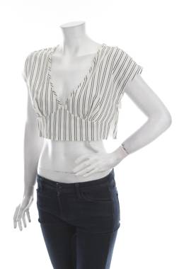 Γυναικεία μπλούζα Guess1 - Contourshop.gr Γυναικεία μπλούζα Guess1