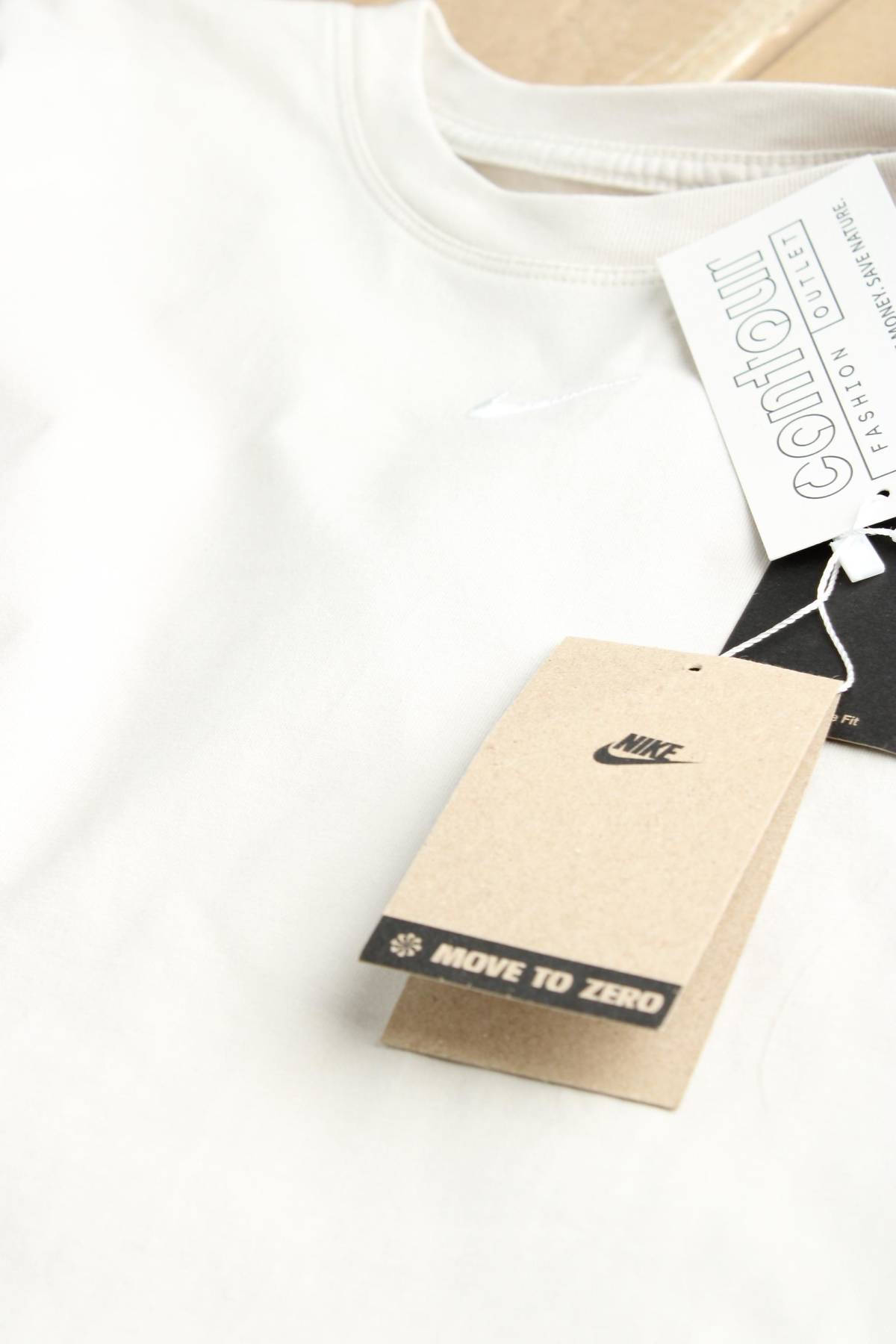 Дамска спортна тениска Nike3