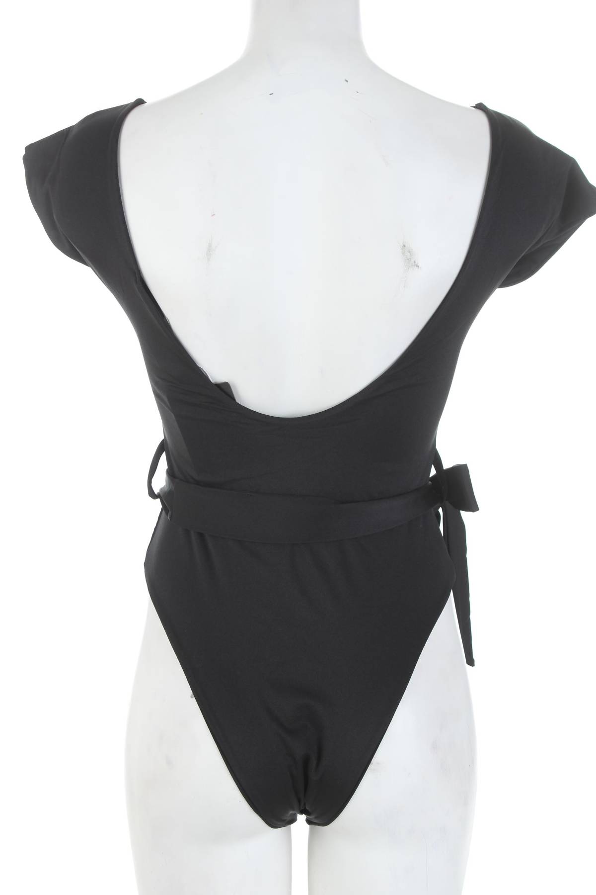 Ολόσωμο μαγιό Pretty Little Thing2