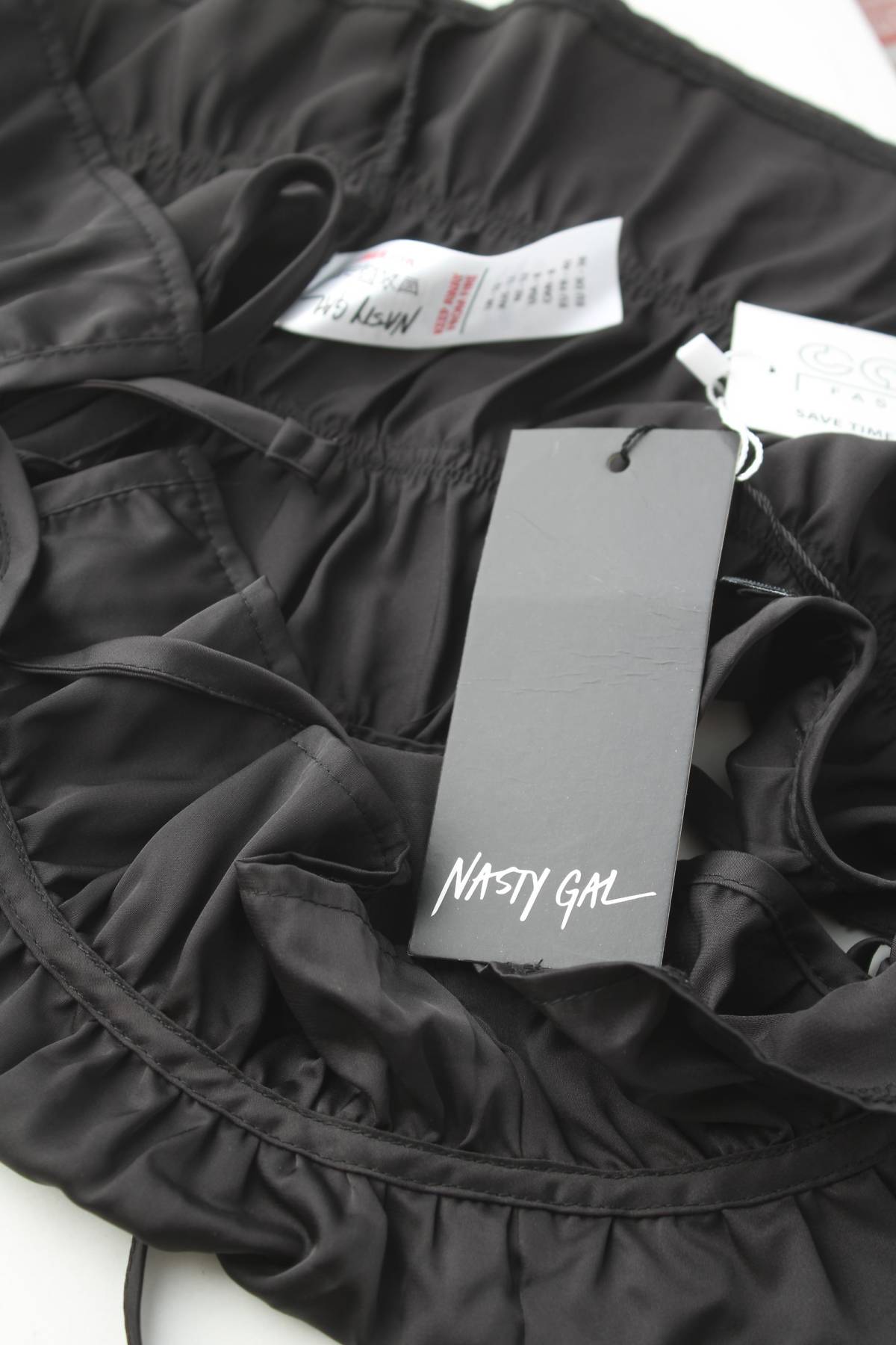 Γυναικείο αμάνικο Nasty Gal3