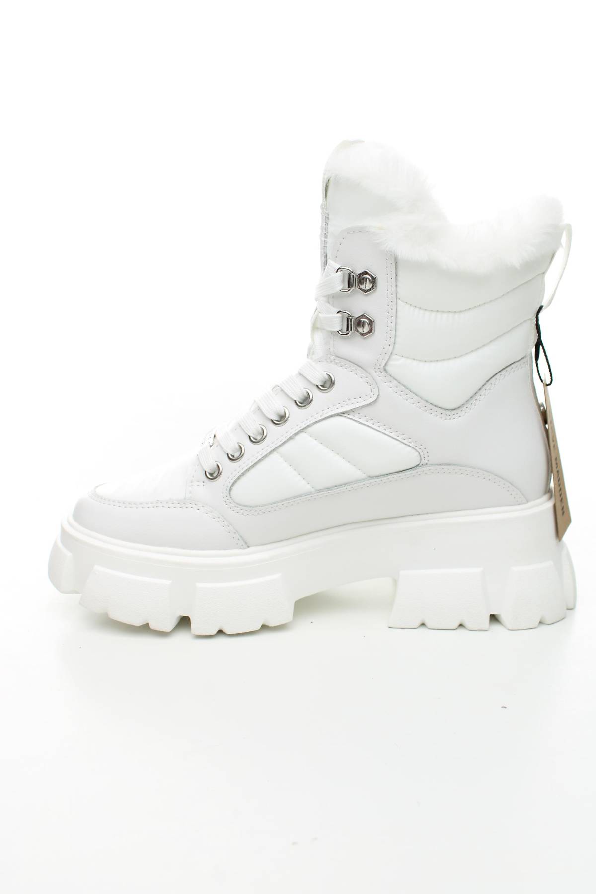 Γυναικεία μποτάκια Steve Madden2