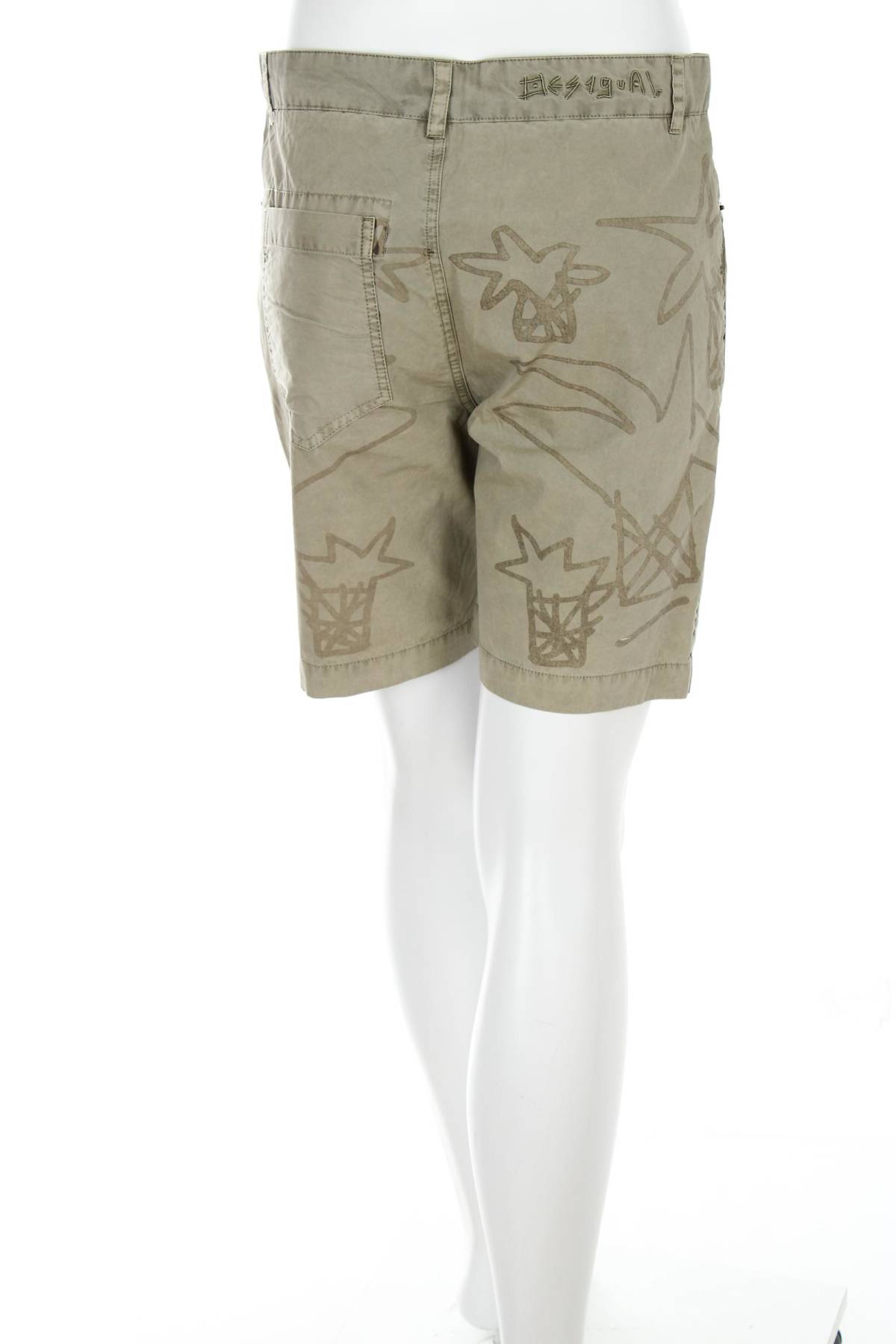 Γυναικείο σορτσάκι Desigual2